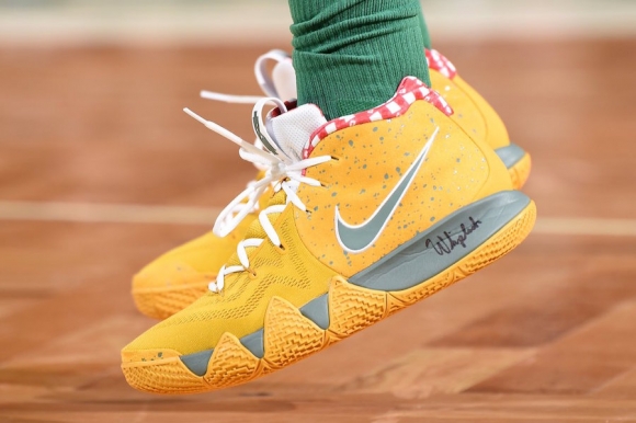 Nike Kyrie 4 womens Yellow Lobster