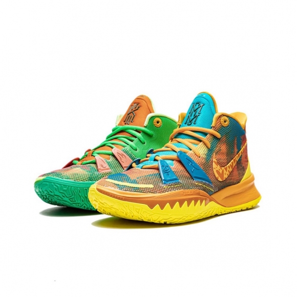 Sneaker Room Nike Kyrie 7 kids Mom